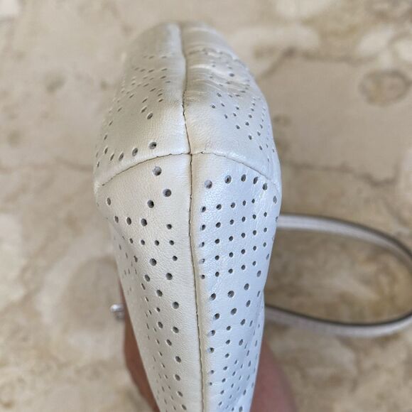 NWOT Coach White Laser Cut Leather Wristlet Wallet C-Monogram - Picture 8 of 12